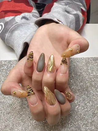 ネイル Guarendo錦糸町店所属・ガレンドウ 白澤 愛子のネイルデザイン