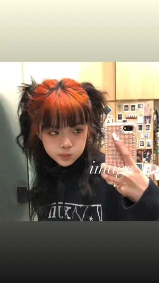 ロング カラー HIKARI🐈‍⬛ レイヤー×デザインのヘアスタイル