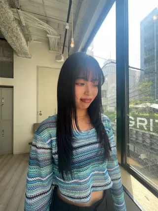 ロング ひなの/透明感 カラー/レイヤーのヘアスタイル