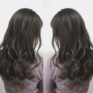 ロング 山本 茉希のヘアスタイル