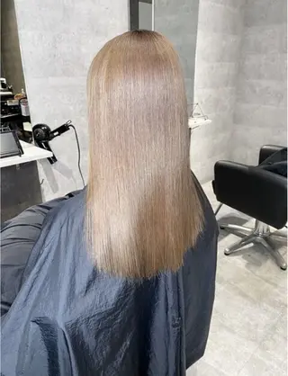 カラー _WHITE鳳店所属・_WHITE /藤田唯生のヘアスタイル