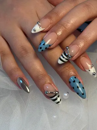 ネイル femme💫 CARINAのネイルデザイン