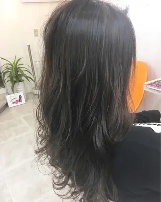 セミロング カラー 髪質改善 中川　翔のヘアスタイル