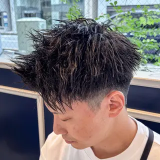 ショート パーマ メンズ 吉田 新平のヘアスタイル