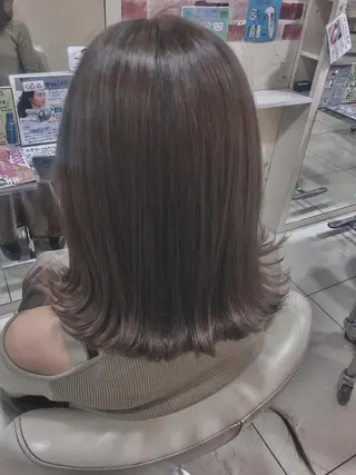 ミディアム カラー 西 めぐみのヘアスタイル