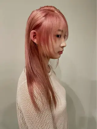 ミディアム カラー SALOWIN所属・ブリーチ✨ ボブ🪢レイヤーのヘアスタイル