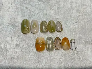 ネイル esby Loely MIZUKIのネイルデザイン