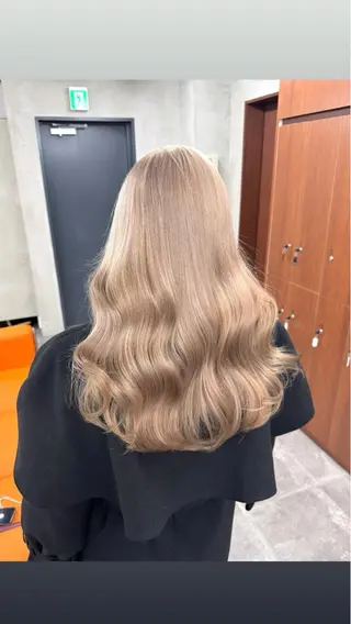 ロング カラー nico TOKYO 渋谷所属・ブリーチ　ハイトーン 特化🌈フジタハルキのヘアスタイル