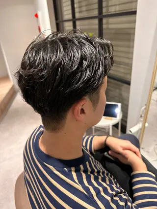 パーマ メンズ 艶カラー/韓国風ヘア 🐈‍⬛sofy🐾のヘアスタイル