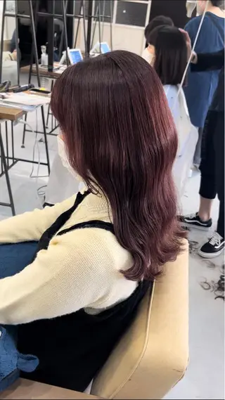 ロング メンズバレイヤージュ 斉藤春のヘアスタイル