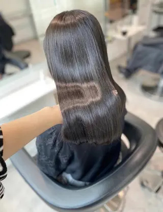 ロング 韓国ヘア/ブリーチ無 しWカラー/オリーブのヘアスタイル