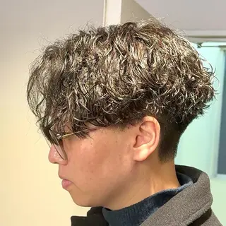 ミディアム パーマ ヘアアレンジ メンズ 艶カラー の達人のヘアスタイル