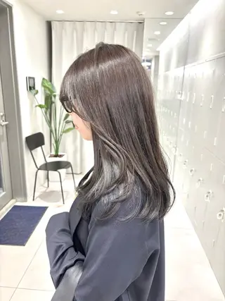 ミディアム 透明感カラー・レイヤ ー🎀amika🎀のヘアスタイル