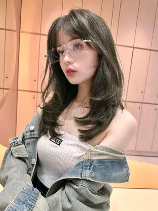 セミロング GLROW 大宮のヘアスタイル