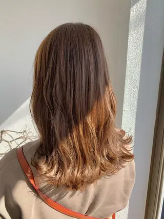 セミロング カラー 三野 沙也のヘアスタイル