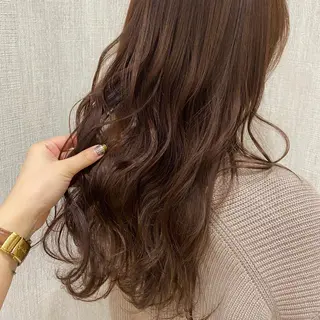 ロング カラー ヘアアレンジ 🫧透け感⋆艶髪💎 山口アヤカのヘアスタイル