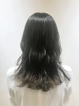 セミロング カラー 🐺ウルフ/レイヤー 似合わせ‎🤍沙羅のヘアスタイル