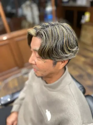 カラー EVOGUE BARBER SHOP所属・EVOGUE💈森内 秀有💈メンズパーマのヘアスタイル