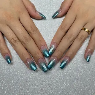 ネイル VIERU 🌈🎀💖のネイルデザイン