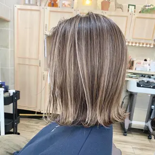 ミディアム カラー 平尾 拓也のヘアスタイル