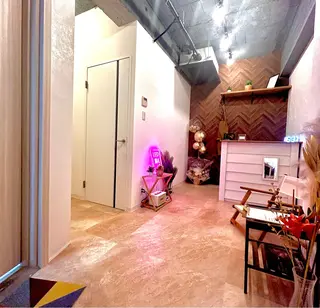 LED脱毛サロン【the 4】所属・元町駅1分 メンズ脱毛サロンのエステ・リラクイメージ