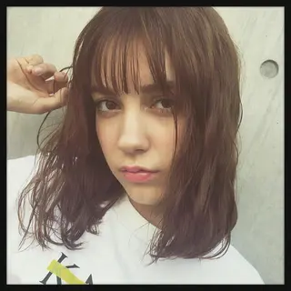 セミロング カラー パーマ ヘアアレンジ メンズ キッズ ネイル マツエク・マツパ アイブロウ ☃️髪質改善🉐割✨ ❄️“ever”❄️のヘアスタイル