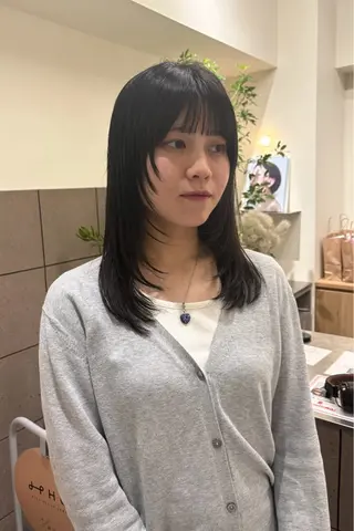 セミロング natsuki /HUI 金山のヘアスタイル