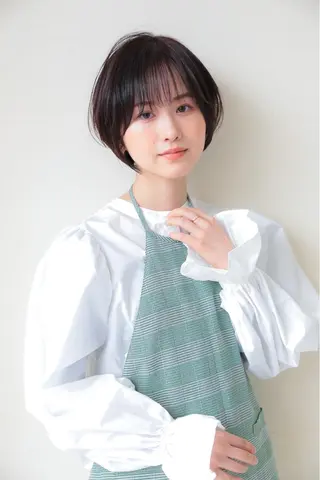 ショート 中東 真子のヘアスタイル