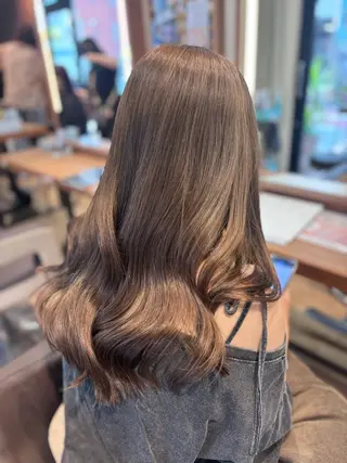 ロング カラー Lisa🪄似合わせ ／デザインカラーのヘアスタイル