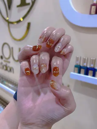 ネイル MQueen ネイルサロンマルのネイルデザイン