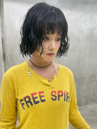 ミディアム パーマ スパイラルパーマ 🌐hina⭐️のヘアスタイル