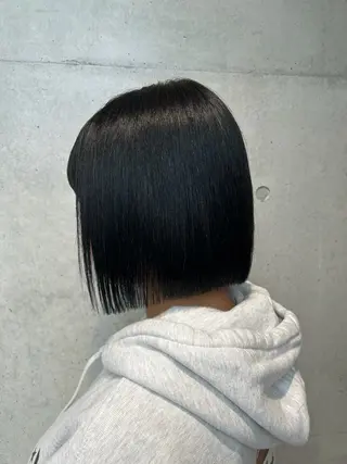 ショート カラー ヘアアレンジ ボブ艶モテカラー🫧 カリンのヘアスタイル