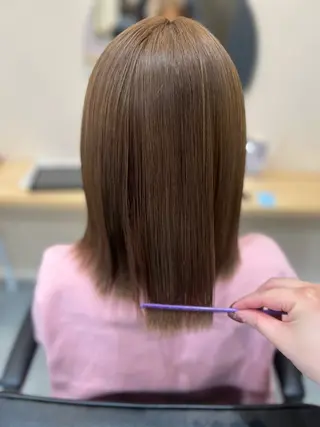 セミロング カラー 🫧ケアブリーチ🫧 ✨艶カラーのヘアスタイル