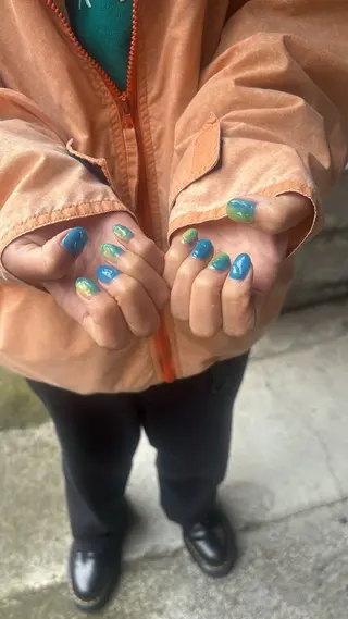 ネイル nailsalon　hue所属・小山 羽奈のネイルデザイン