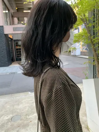 ミディアム カラー キッズ ハイトーン&暗髪🔥 表参道二刀流マエダのヘアスタイル