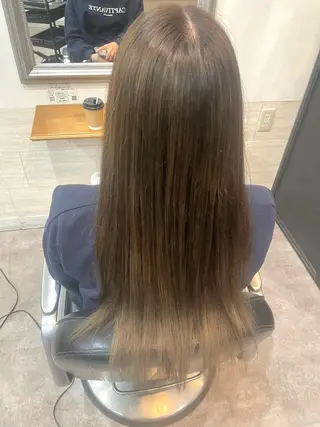 ロング カラー 堀川 希歩のヘアスタイル
