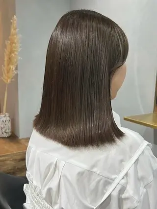 ミディアム カラー akane/ベージュ /オリーブ/ブラウンのヘアスタイル