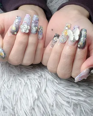 ネイル シェヌネイル JURAのネイルデザイン