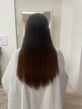 ロング 頭から整える美容師 松田のヘアスタイル