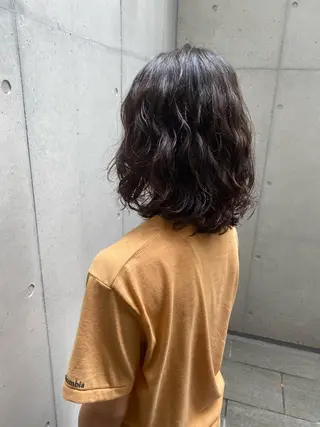 ミディアム パーマ ✨透明感カラー✨ 🦖佐々木未来🦕のヘアスタイル