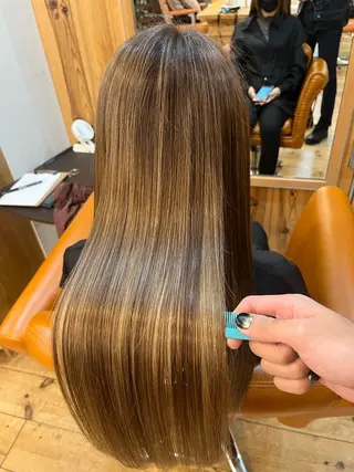 ロング ⚪️髪質改善 縮毛 店長 コウ⚪️のヘアスタイル