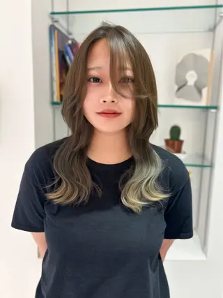 セミロング カラー 💐レイヤー/透明感 カラー💐智口彩香のヘアスタイル