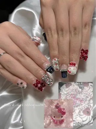 ネイル tsuki🎀ワンホ ン🍒ガーリー🪄のネイルデザイン