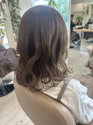 ミディアム カラー 💛🤍U too e’s 鎌倉🧸のヘアスタイル