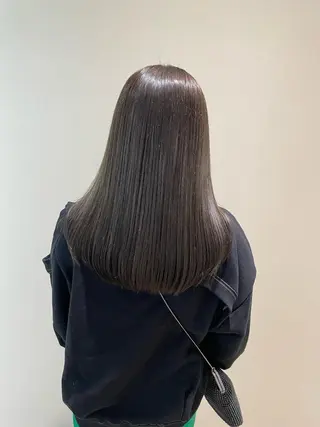 セミロング カラー ヘアアレンジ Ella所属・nana【艶髪】/ レイヤー/縮毛矯正のヘアスタイル