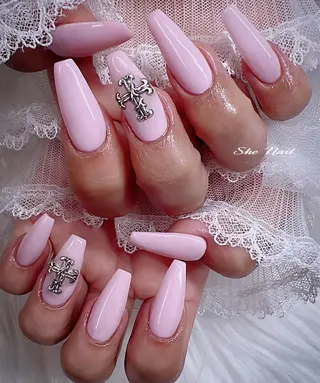 ネイル She   Nail所属・ISA_ BELLAのネイルデザイン