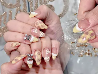 ネイル ✨Nailsalon Vi+✨のネイルデザイン