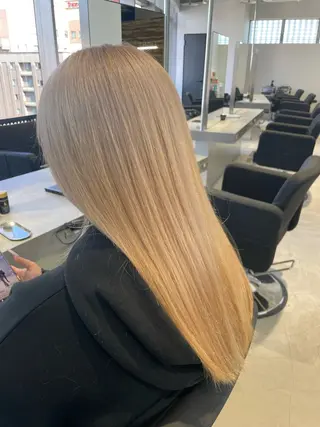 セミロング EIGHT／栄／ 諏訪　晃平のヘアスタイル