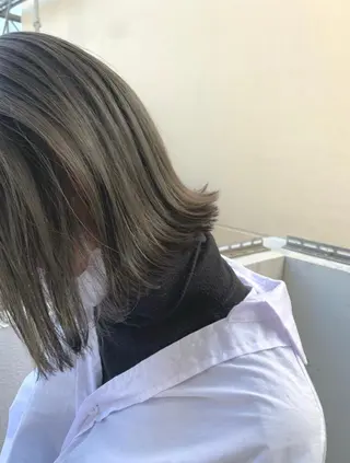 ミディアム カラー hair salon dot.tokyo color所属・MANAMI 🥀ウルフカットのヘアスタイル