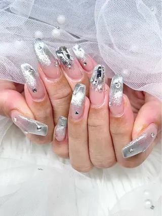 ネイル Lumo所属・めろち ちゃんのネイルデザイン